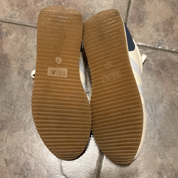 Retro Kable sneakers - Picture 8 of 9